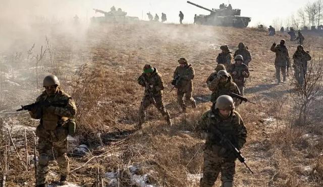 乌军打出逆天反击，三个旅重夺军事重镇	，俄军被迫退守两年白打了