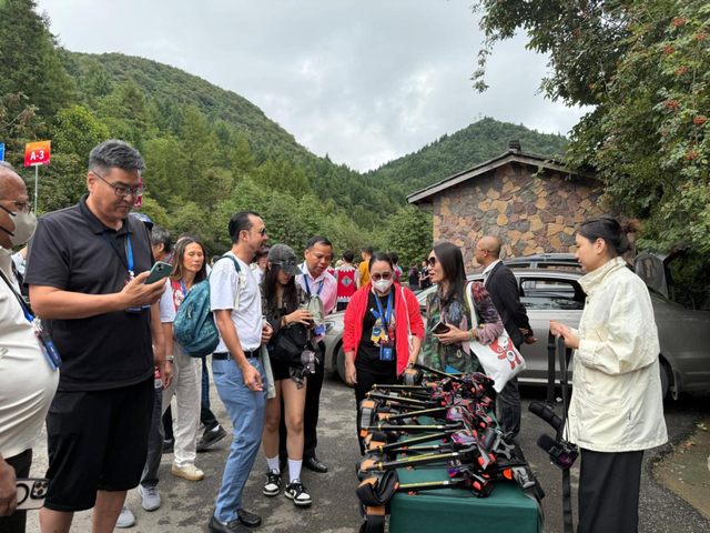 全球旅行商走进恩施大峡谷