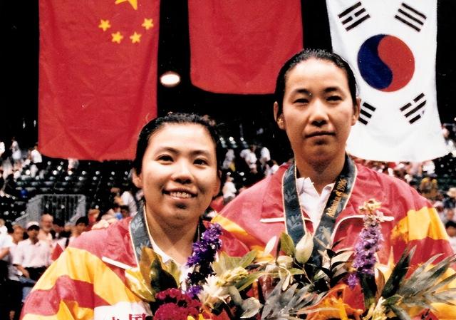 败光20亿、向洋人下跪、国籍问题，邓亚萍身上的标签到底是真是假