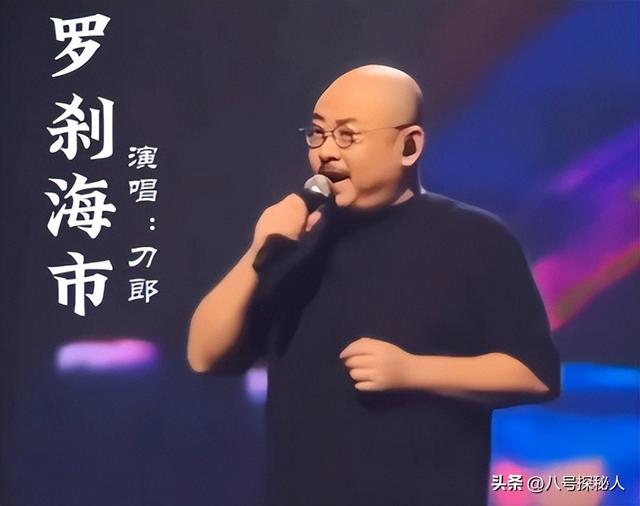 她连上4次春晚，和恩师同居怀孕，被骗流产，如今57岁依然单身！