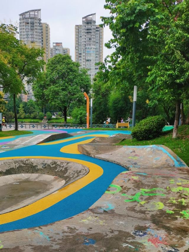 成都又一湿地公园走红！人少景美堪称 “台湾小垦丁”，门票全免费