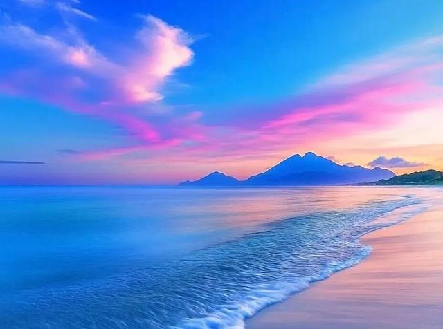 海平面上的霞光