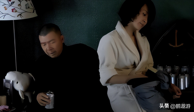 58岁徐帆和冯小刚再传离婚，养女徐朵回应辟谣