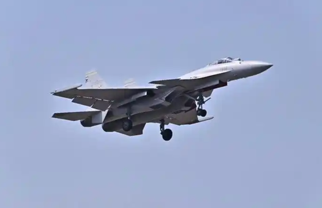 俄媒：一旦开战，中方只靠解放军难以取胜	，必须调动另一股力量！