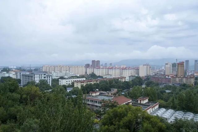 雨润临洮，秋光满故城