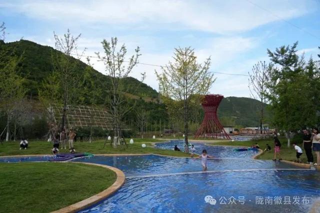 徽县嘉陵镇田河村露营烧烤营地成为新网红打卡地