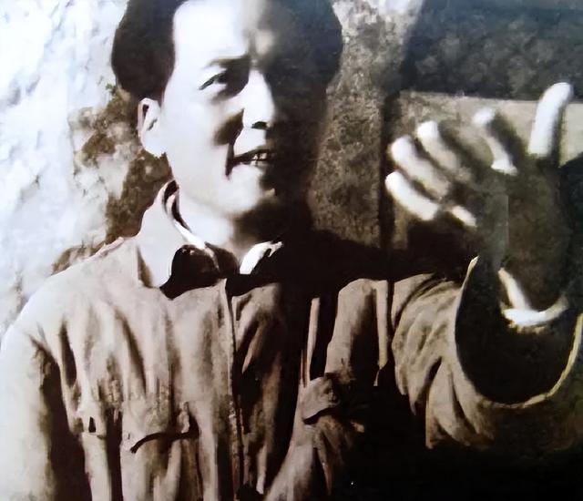 汪东兴保护毛主席30年，晚年懊悔：当年瞎了眼，让主席用这人