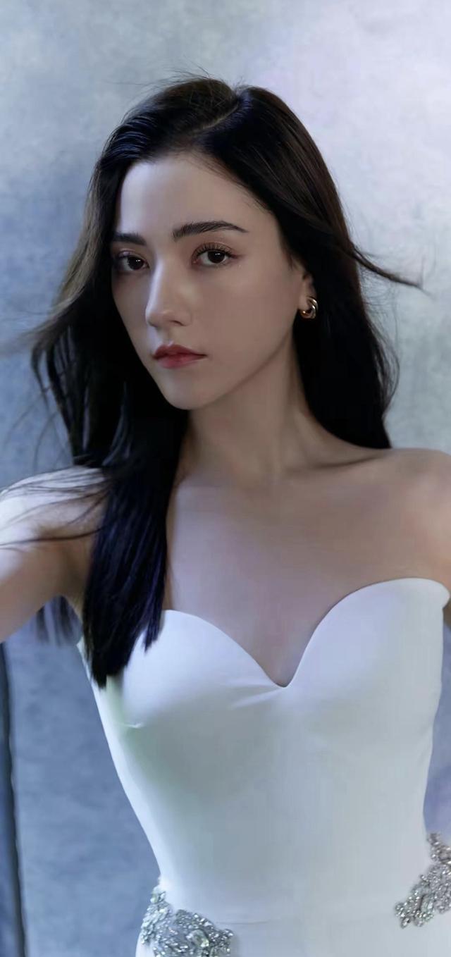 娜然：新”封神”中媚骨天成的新妲己