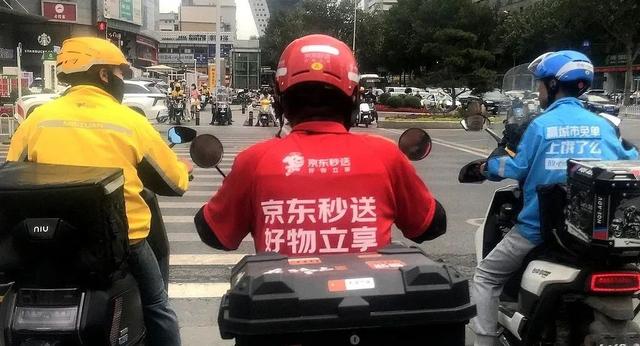 外卖大战受害者：被榨干，进医院了