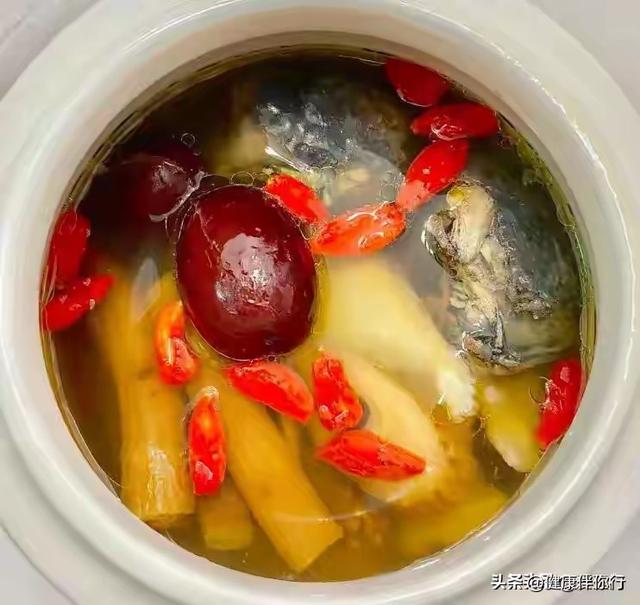 “十女九寒”，冬天建议女人：多吃3汤，驱寒强体，整个人都舒服