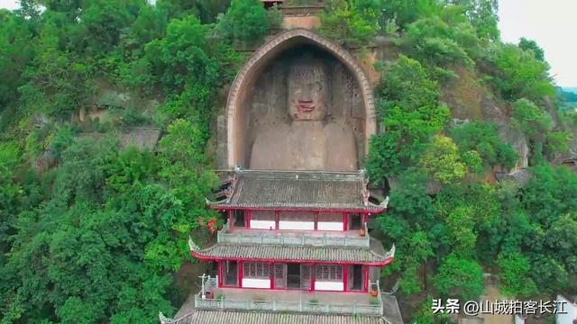 四川自带“荣光”的小城，藏着仅次乐山大佛的第二石刻，你去过吗