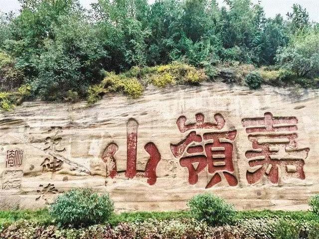 不进景区也能看到宝塔山，还可以乘坐免费公交车去延安革命纪念馆