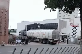中储粮油罐车事件图片