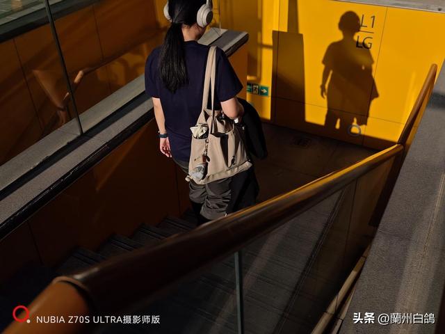 人文之神：努比亚 Z70S Ultra 摄影师版上手体验
