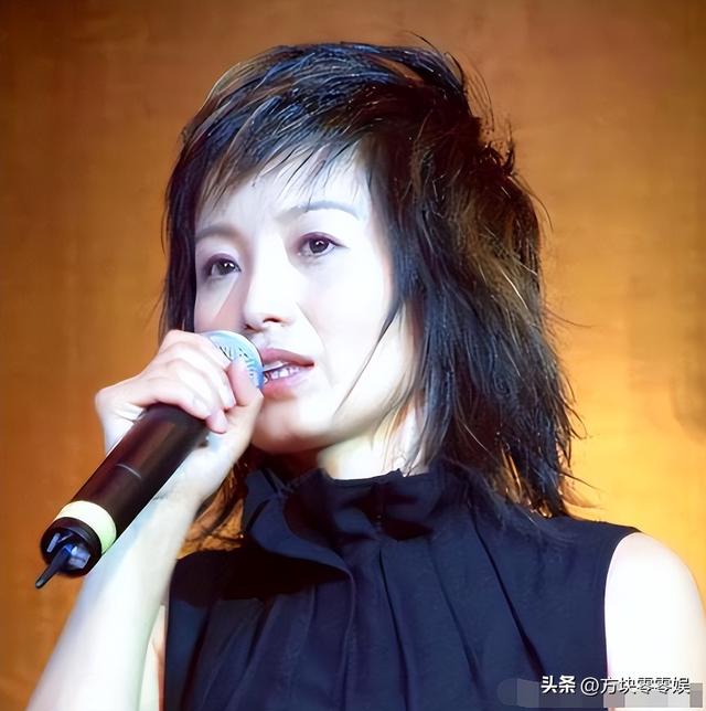 她连上5次春晚，私下却和恩师同居怀孕被骗流产，今57岁依然单身