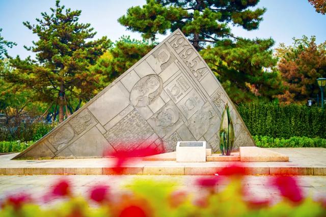 全龄友好,四季皆景!皇城根遗址公园焕新升级,超多美图→