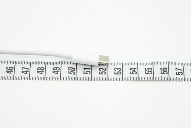 薄至8.7mm，轻松放进口袋，小米22.5W 5000mAh磁吸超薄充电宝拆解