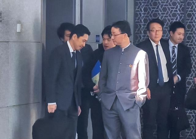 高市还没道歉，中日又出现新争端，日本通知中国，必须解释一件事