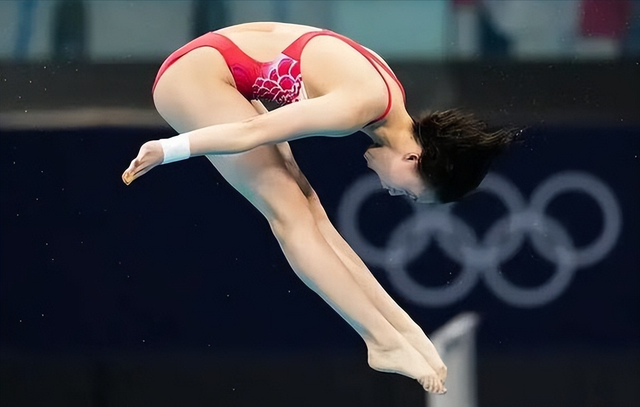 2025十佳运动员出炉：全红婵落榜，孙颖莎位列第四，他意外上榜