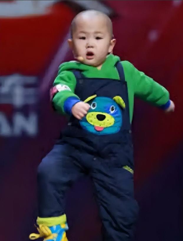 3岁上央视，5岁登春晚，7岁就年薪百万	，没想到现在却成了这样子