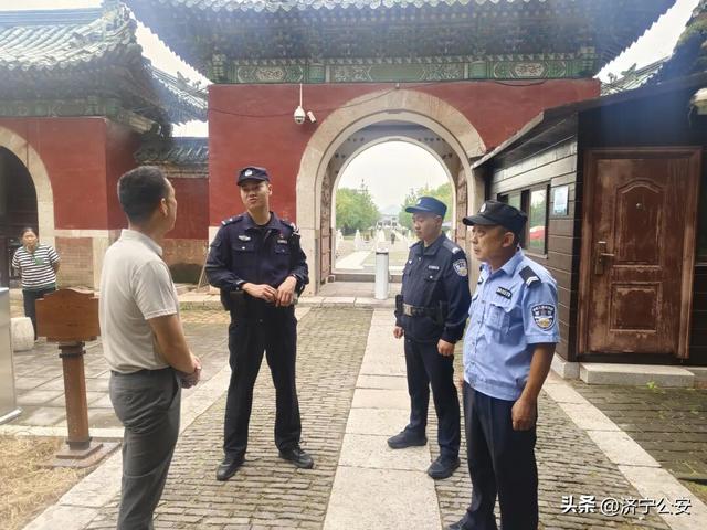 景中有警，警在景安