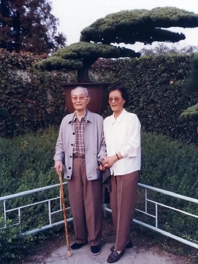 丈夫项英牺牲后，李又兰改嫁张爱萍，生下三个儿子都很厉害