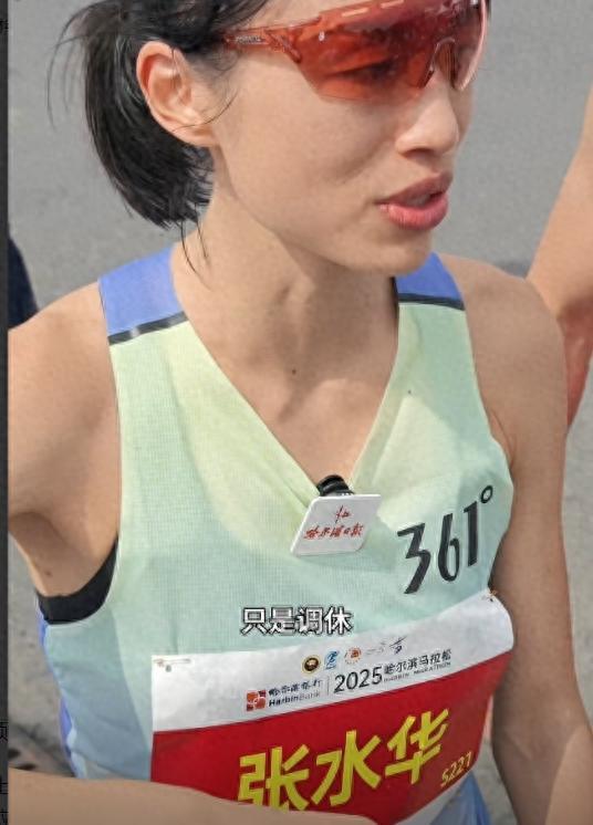 底裤被扒光！女护士夺冠，几乎每个月都在参赛，评论区被骂关闭
