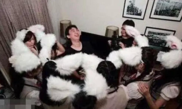 陪睡陪玩只是冰山一角！万达蒸发800亿后，王思聪再次传出大丑闻