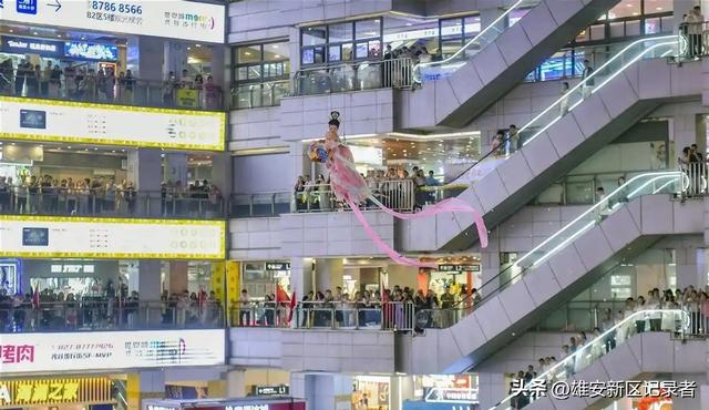 国庆假期，武汉消费市场热力十足，八方游客直呼“根本逛不够！”