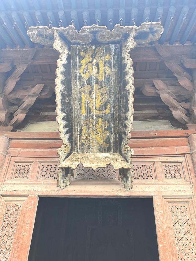 朔州古城旅游资源丰富，首屈一指的是崇福寺，被称为金代艺术宝库