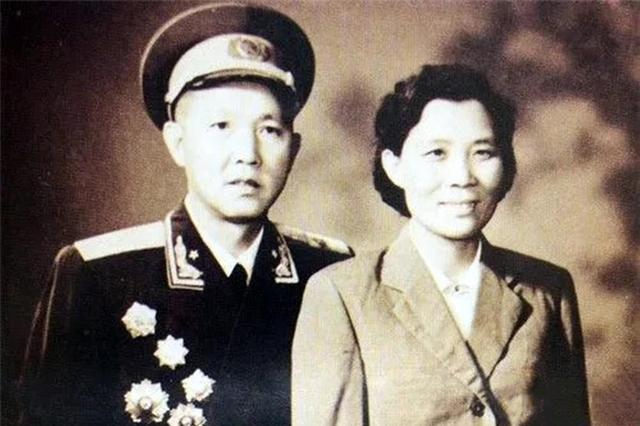 67年，傅崇碧被查出将30多位老干部藏在卫戍区，毛主席：我让办的