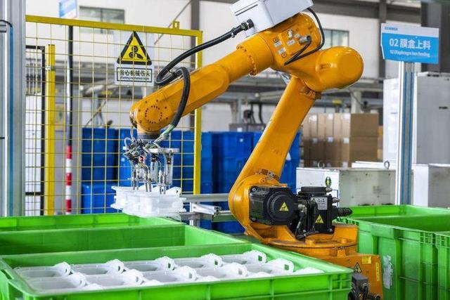 特朗普下令，真正的较量开始，美国选好主战场	，要与中国一决高下