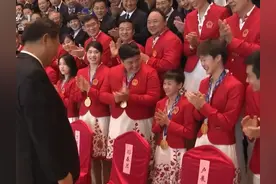 跳水新星全红婵遭马来西亚选手调侃，霸气输出，网友直呼帅呆了图片