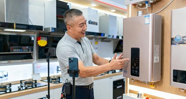 厨卫实体店寒冬突围：2025厨电行业未来三年营销实战指南