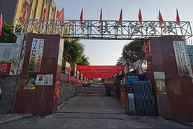 内江市科开职校酷暑迎新生：精细部署关爱呵护热情温馨暖人心扉图片