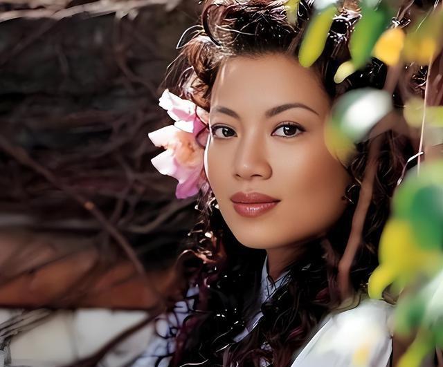 不结婚怎么解决生理需求？56岁的歌唱家张也，用行动给出了答案