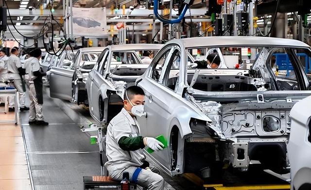 内讧升级！日官员清醒：若中国动用核武器，挨一发东京就玩完