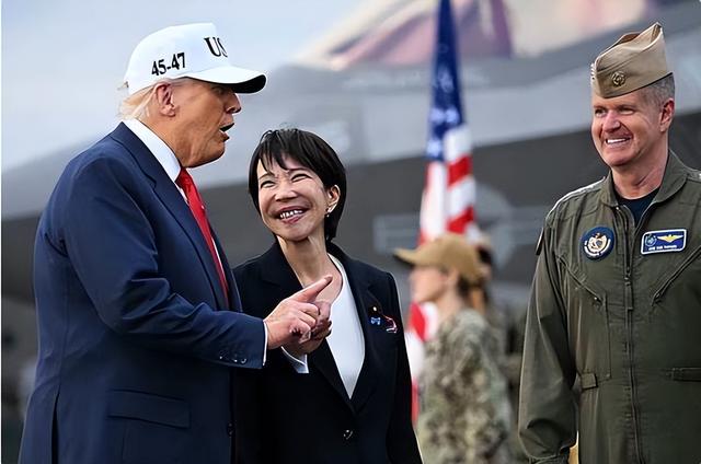 中国红毯迎客，韩方四大财阀抵京，高市瘪嘴偷笑	，日本憋了个坏招