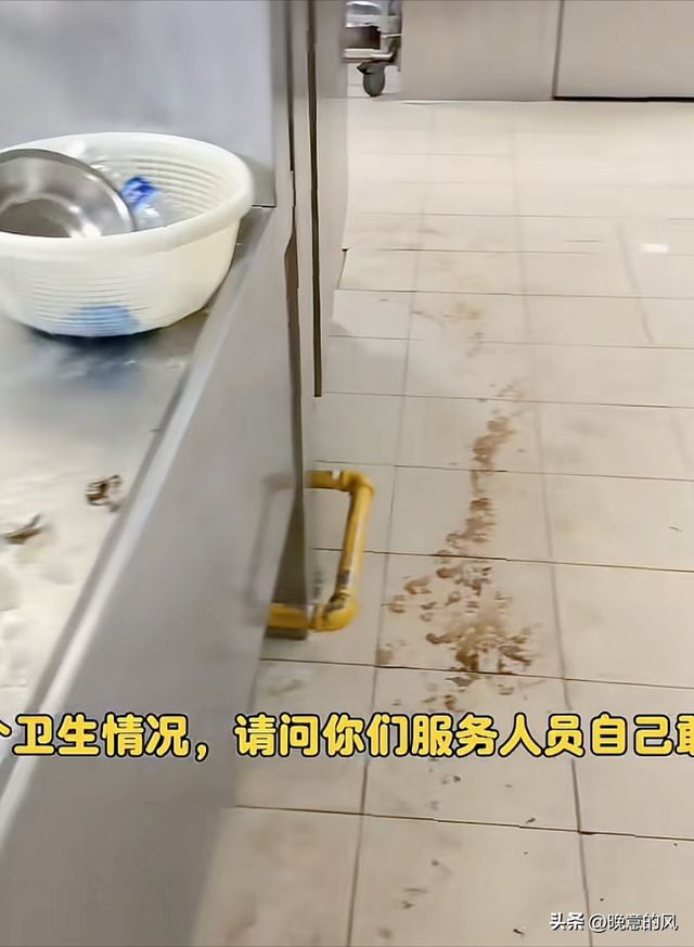 罗永浩出手寻人！8888元一桌的“预制婚宴”，这回可算踢到铁板了