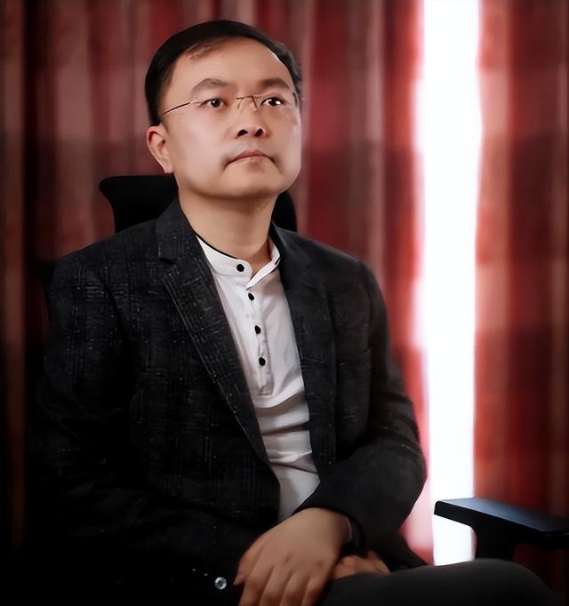 世道不公平！2023年蔡磊抱怨：我爷爷50岁去世，父亲47岁离世