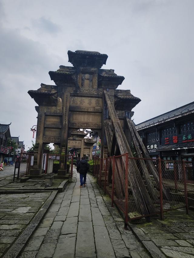 南行漫记：不去内江，直奔隆昌，看中国最大的牌坊群