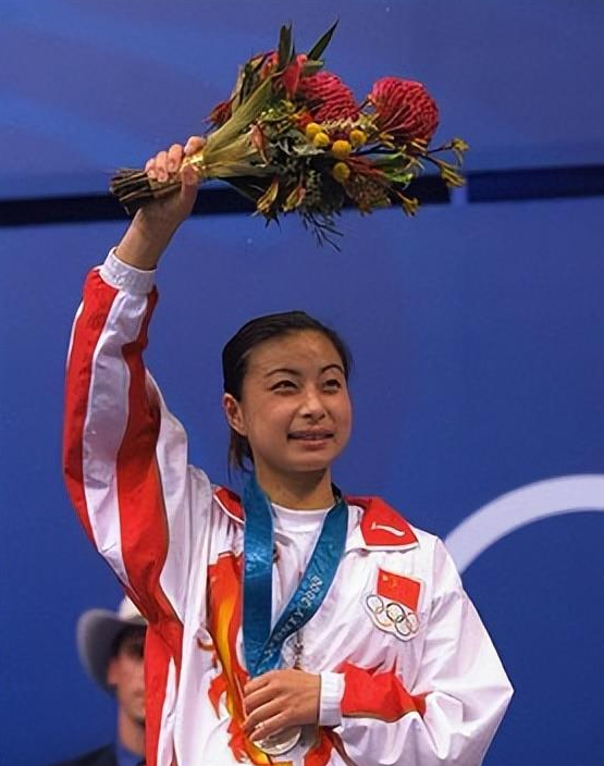 结婚13年，44岁郭晶晶再次迎来喜讯，又一次证明了霍启刚的眼光