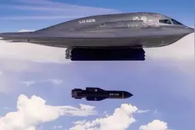 中美钻地弹性能对比：技术路线完全不同，美国靠重量，中国靠速度图片