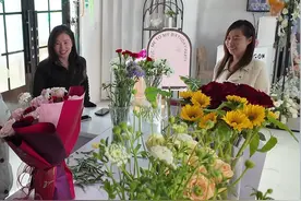 妞花与桑英：我们失散了整整26年丨重逢与救赎图片