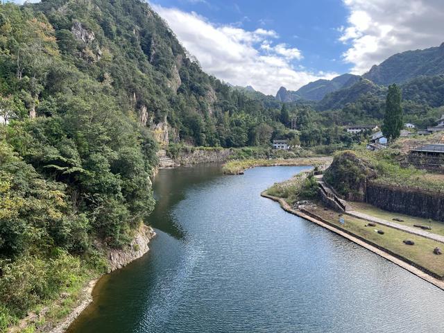 退休夫妻自驾温州永康之苍坡古镇、石桅岩、芙蓉古镇、丽水街