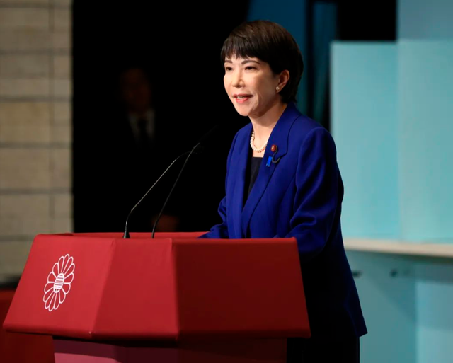 高市还没赔罪，中国双航母出海，中日或地动山摇，我高层双手插兜