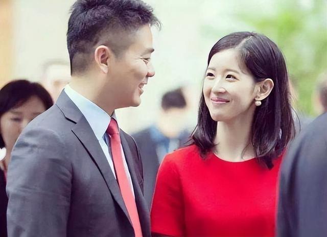 有钱再多又怎么样？这次在朋友圈自曝"没自信"的商业富豪令人唏嘘