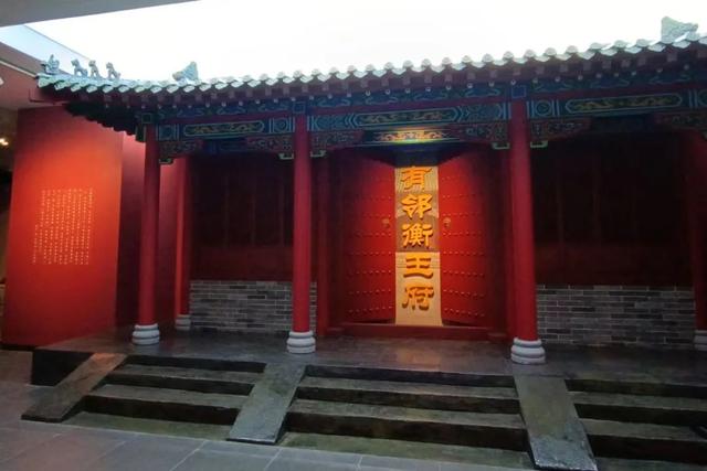 青州博物馆笔记，与他们对视三秒你能不能忍住不笑？青州的微笑