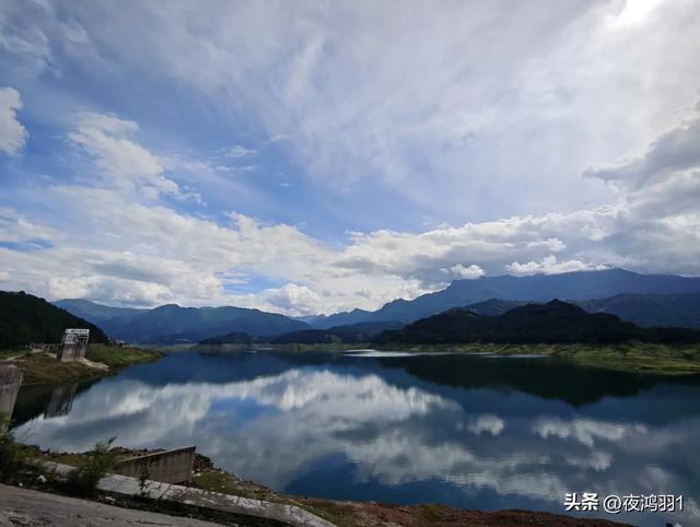 徒步瓦屋山,太艰难了,坚持下来不容易