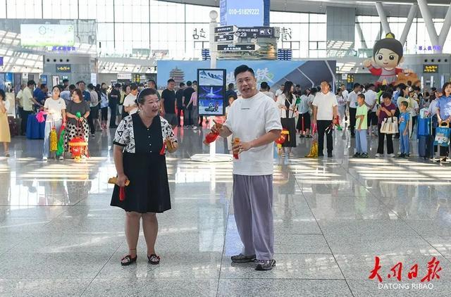 我的旅程从惊喜开始，她眼中的“坐上高铁去大同”快闪活动~